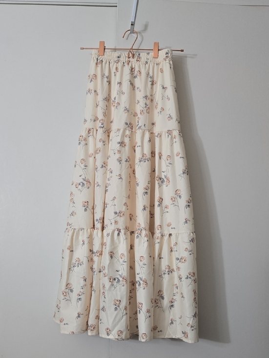 None Dresses & Skirts - Cream Floral Tiered Maxi Skirt